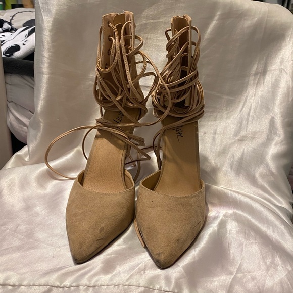 Nasty Gal Women’s Velvet Pointed Heels Size 9 👠 - Picture 3 of 16